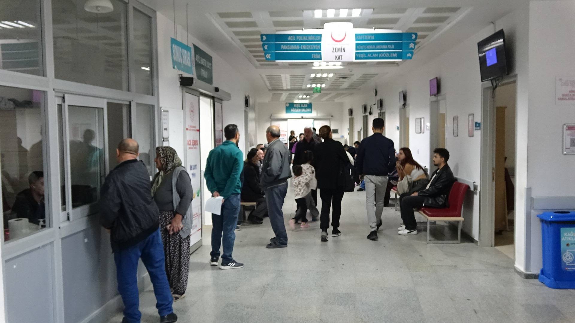 dr atakan yine covid varyantlarini goruyoruz cok yogun hastalarimiz geliyor 4NuCYcbx.jpg