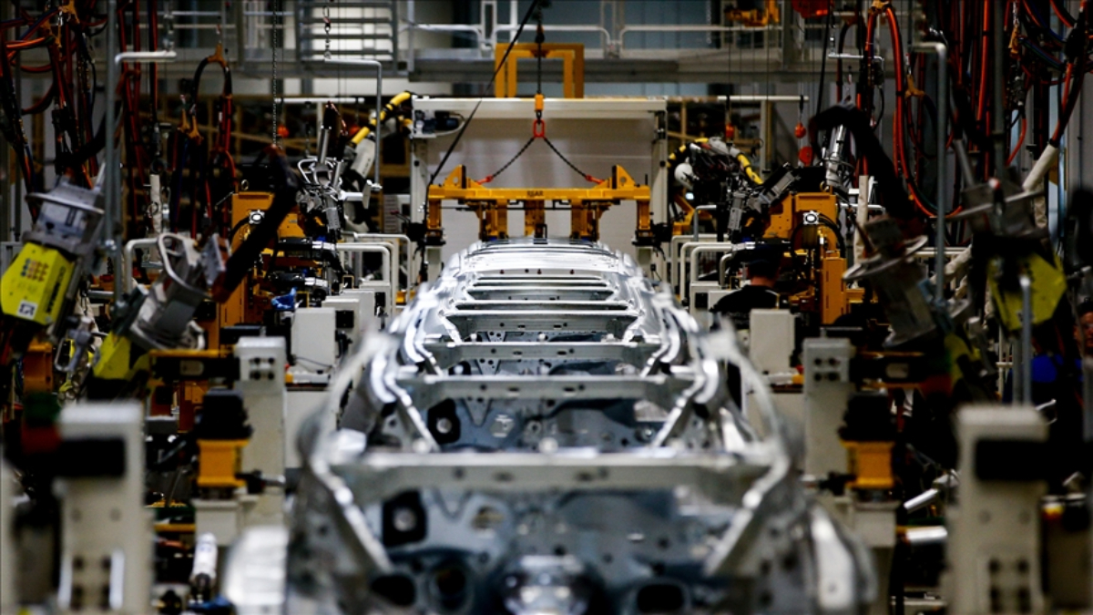 eylulde otomotiv ihracati 36 milyar dolari buldu BxNGMp5C