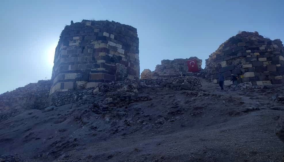 galatlardan kalan adaoren kalesinin sirlari gun yuzune cikiyor 6LmcjvLz