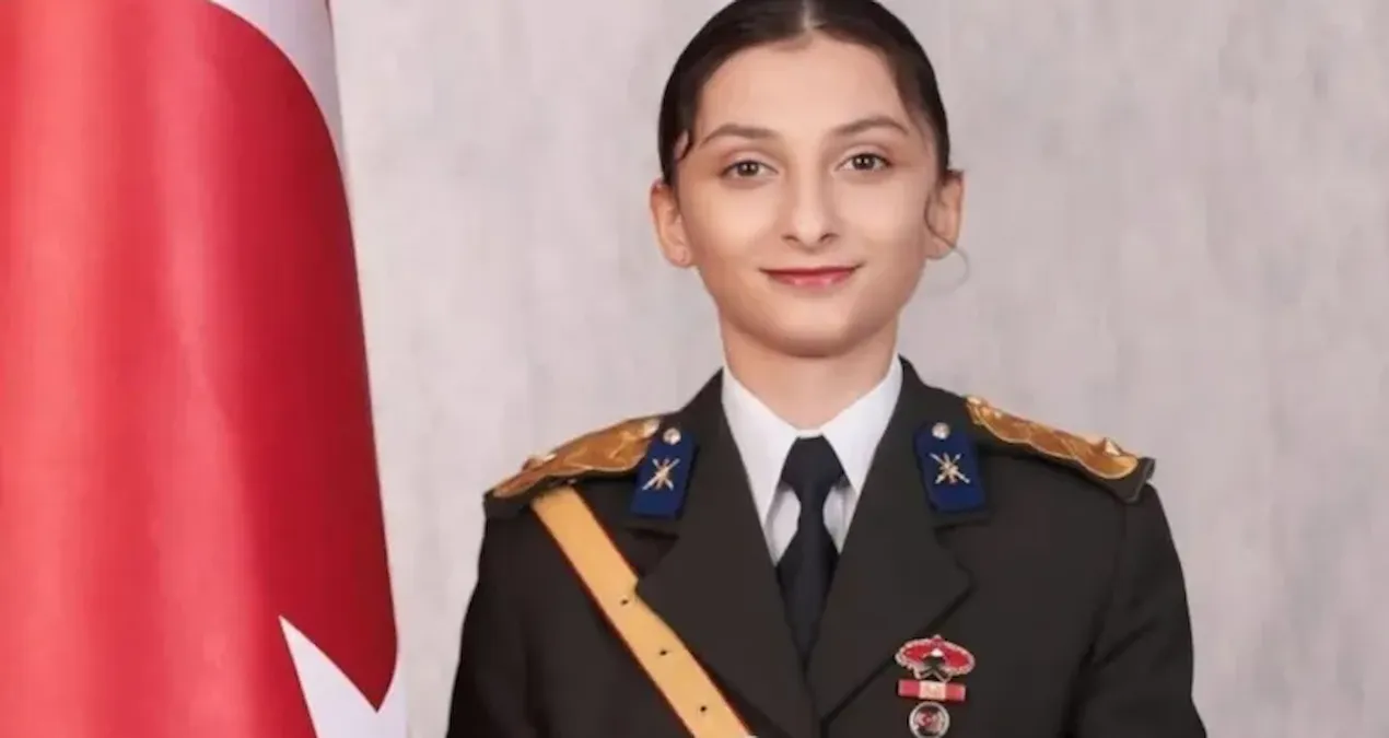 Ebru Teğmen’e ünlü iş insanı sahip çıktı: Yeni mesleği belli oldu