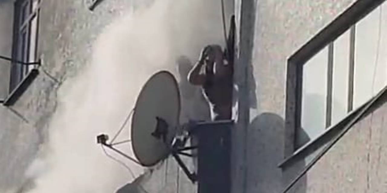 Gaziosmanpaşa’da 4 katlı binada yangın: 3 yaralı